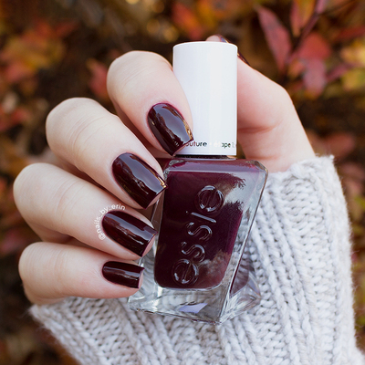 essie免烤黑樱桃红指甲油微光疗