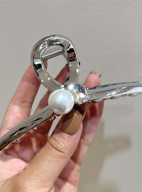 韩国东大门仿金属质感大号抓夹高级感银色亚克力后脑勺盘发鲨鱼夹