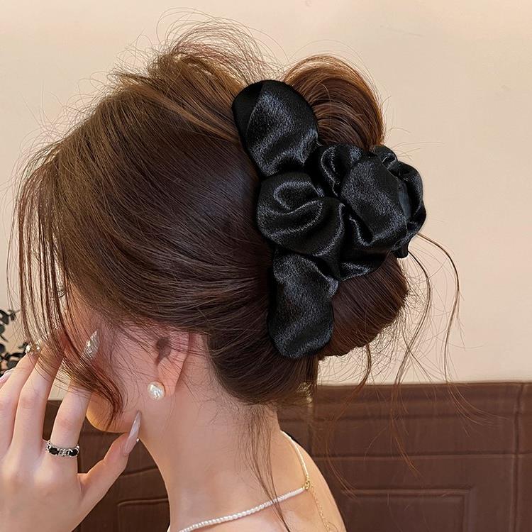 复古网红~高级感褶皱缎面抓夹大号女2025新款云朵发夹后脑勺发夹