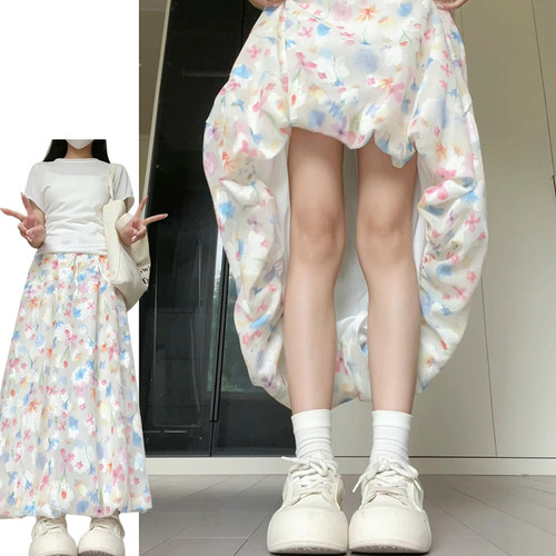 夏季多巴胺松弛感碎花蓬蓬花苞裙女2026新款宽松显瘦垂感半身长裙