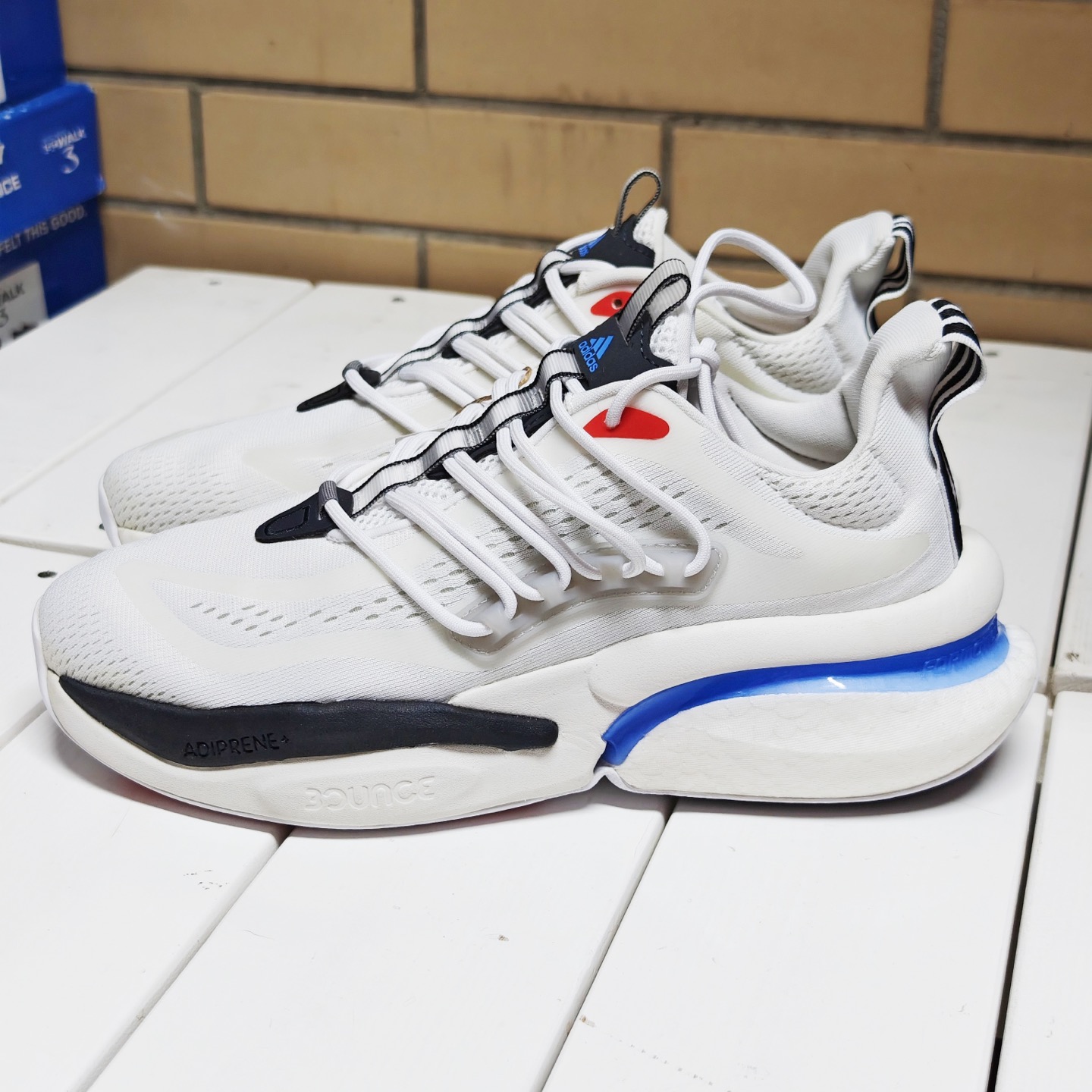 39.5 阿迪达斯HP2757男子ALPHABOOST V1透气缓震休闲跑步运动鞋