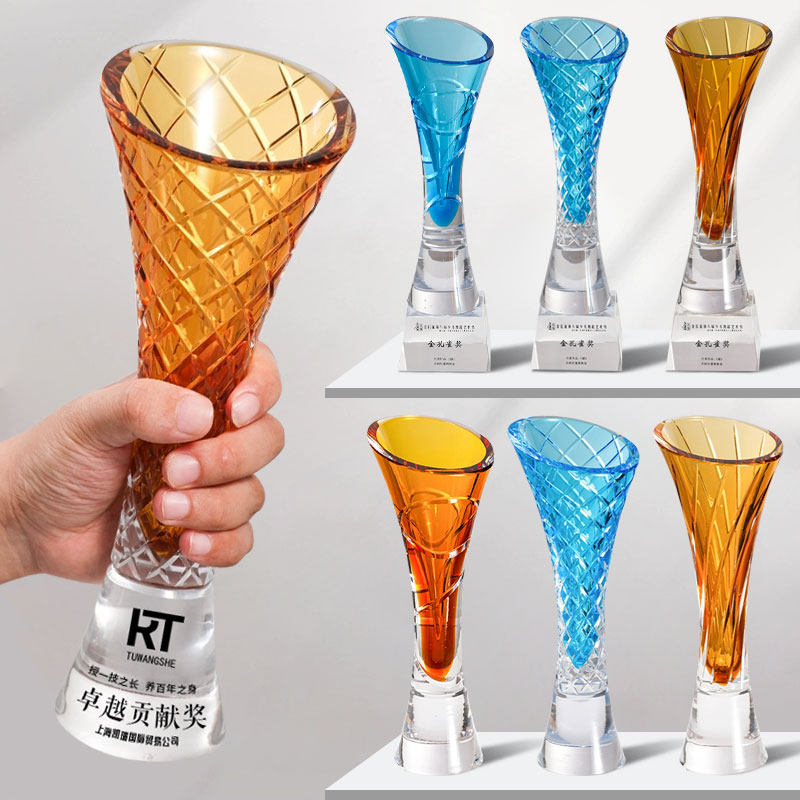 火炬花瓶造型琉璃奖杯水晶定制做高档优秀员工团队销冠荣休纪念品