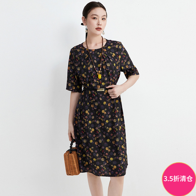 显瘦中裙五分袖连衣裙