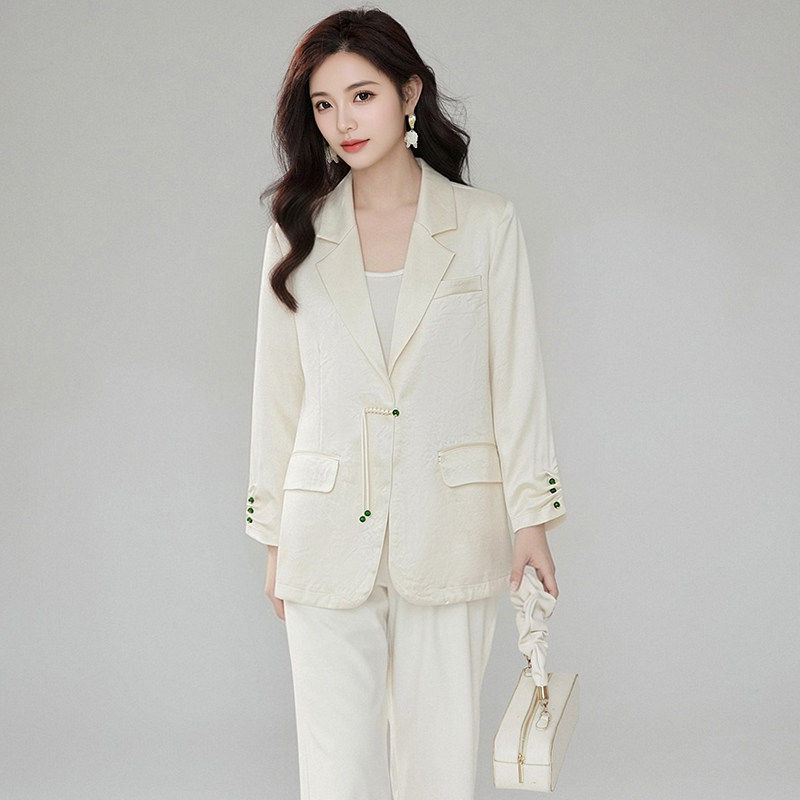 2026年春Outlets正品 高端WT系列轻奢高级感上衣盘扣中长款外套女