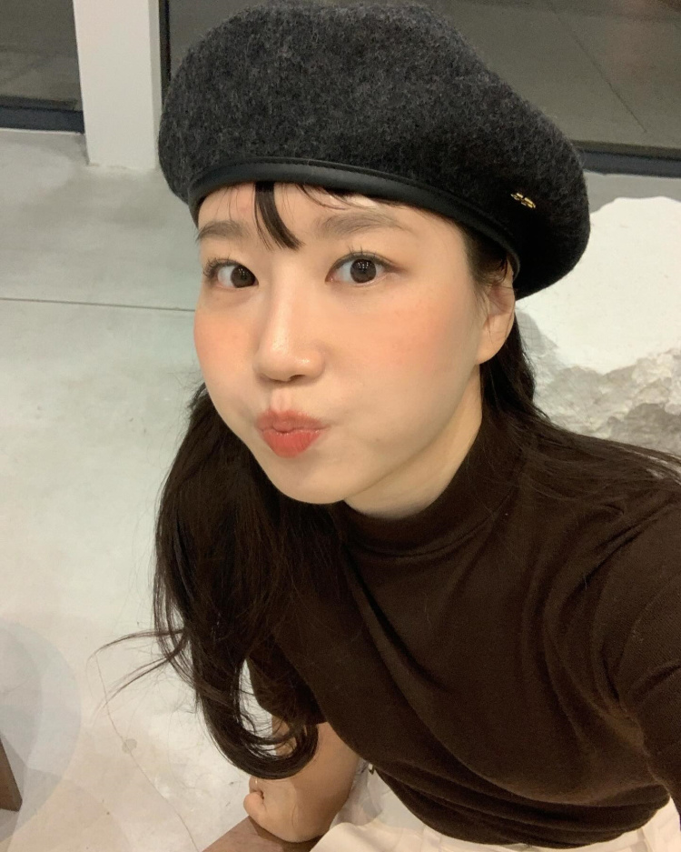 韩代款 东大门秋冬百搭ins博主同款pu包边金扣羊毛贝雷帽画家帽女