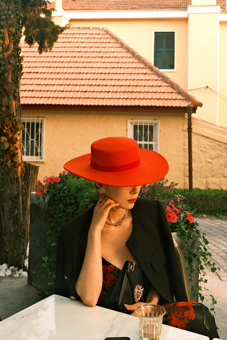 栗栗子同款气质简约优雅复古法式赫本风平顶红色大帽檐羊毛毡礼帽