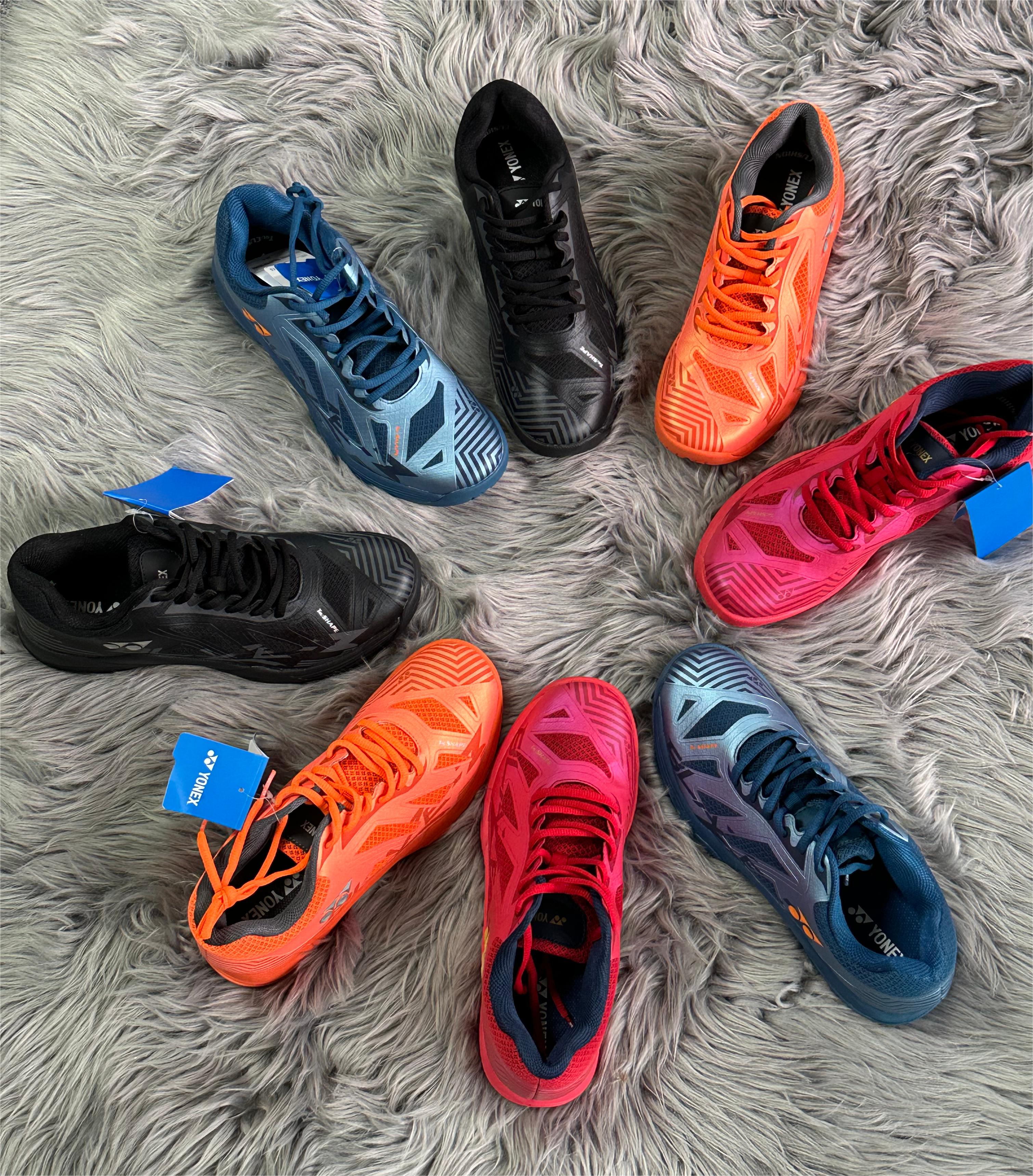 新款YONEX尤尼克斯羽毛球鞋专业训练舒适运动鞋减震防滑BLAZE-3