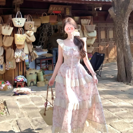 法式甜美小飞袖碎花吊带连衣裙子女夏季在逃公主气质收腰蛋糕长裙
