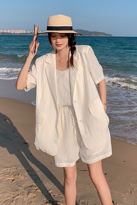 冷淡系高级感气质短袖上衣套装女2025夏季薄款休闲外套短裤两件套,女装西装,浙宝202
