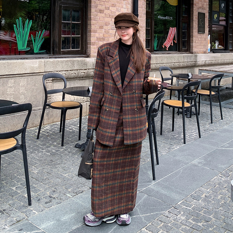 韩系高级感格纹毛呢西装套装女2025年秋冬季新款显瘦半身裙两件套,女装西装,浙宝202