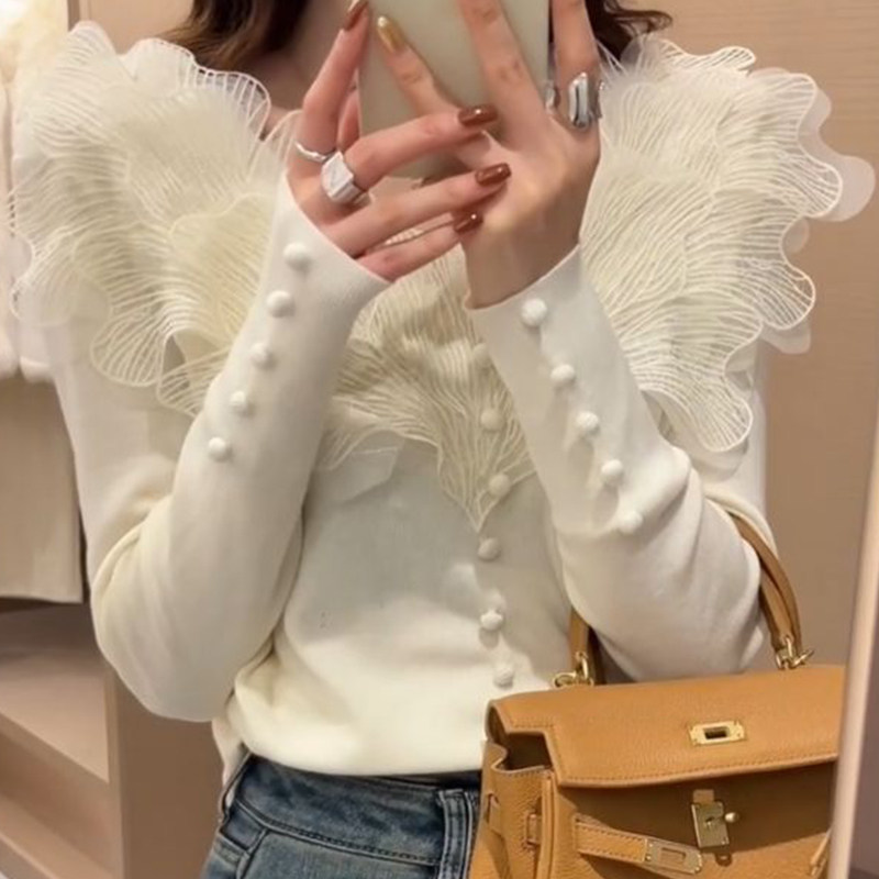 法式V领蕾丝花边长袖针织衫女2026新款春秋修身内搭毛衣打底上衣,女装/女士精品,常规大码外套,淘宝优惠券,粉丝福利购,淘宝优惠卷