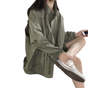 复古港味军绿色工装外套女2026春秋新款bf慵懒风薄款宽松夹克衬衣