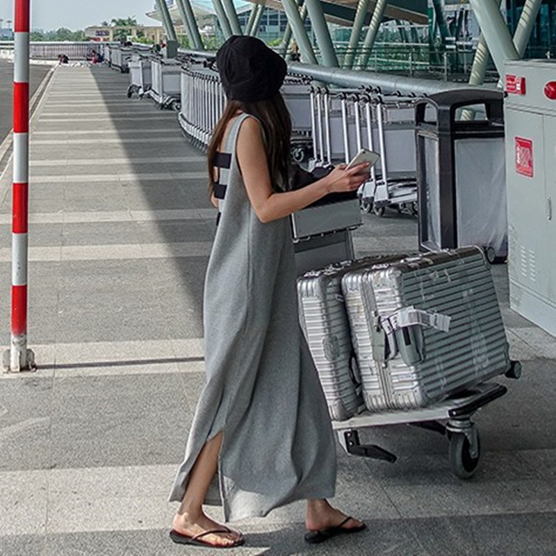 新款背心裙子连衣裙宽松大码长款