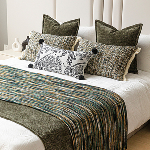 现代中古风橄榄绿色系床旗床尾巾就样板间床品抱枕民宿软装多件套