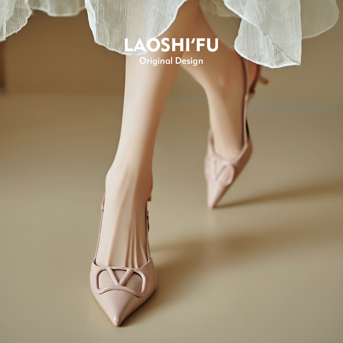 羊皮版！法式尖头细跟包头凉鞋女夏新款气质绝美一字带后空高跟鞋