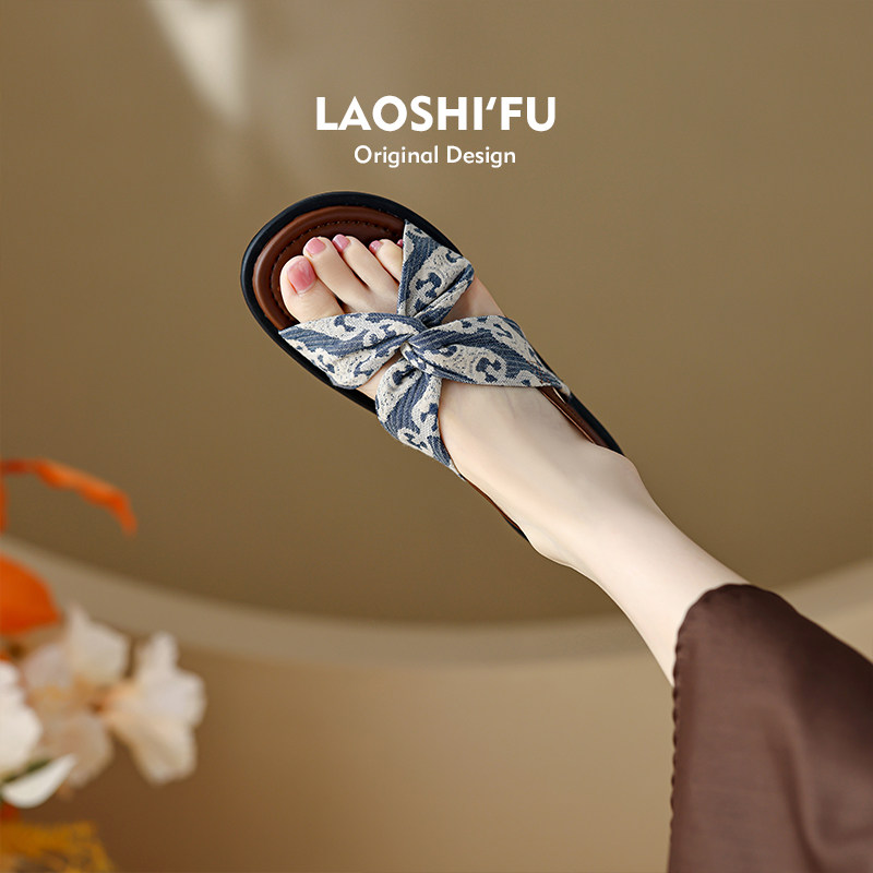 2024夏季新款罗马凉鞋女外穿时尚复古法式休闲露趾软底平底沙滩鞋