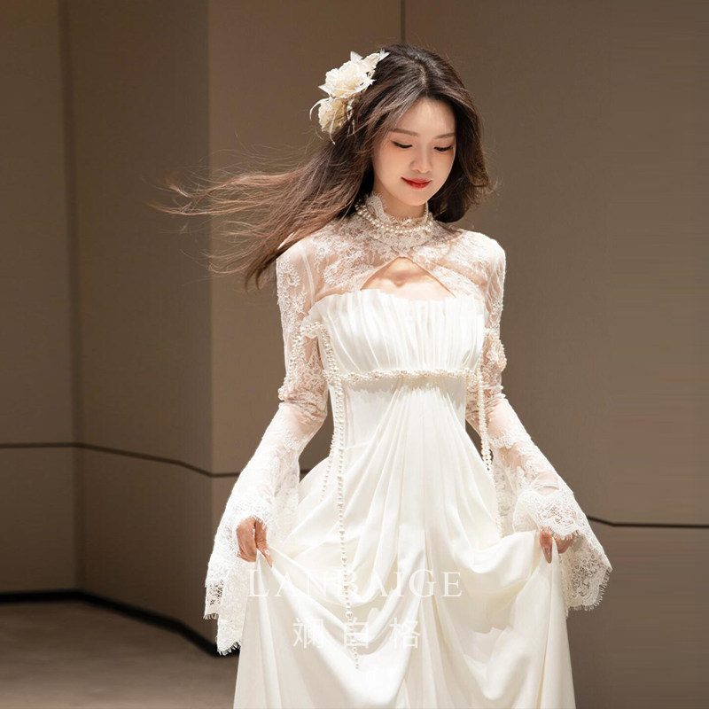 斓白格2025春季新款法式蕾丝喇叭袖珍珠轻婚纱纯欲风白月光连衣裙