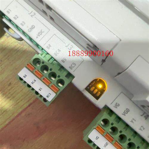 克莱门特CARELW3000控制器,通电显示灯亮,其他不