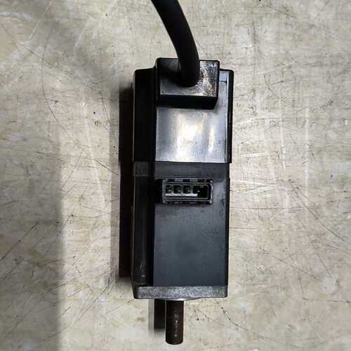 三菱 HC-KFE13 伺服电机 拆机件 成色还可以 3AC(议价）
