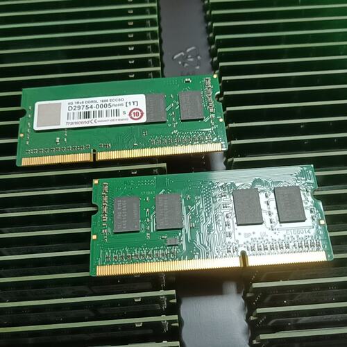 Transcend 4GB DDR3L 1600 SO-DI(议价）