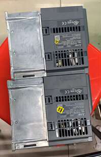 功率1.5千瓦 电压单相220伏 型号D720S 三菱变频器