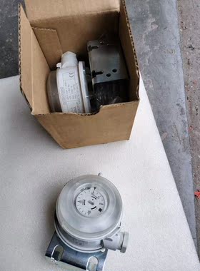 SIEMENSQBM81-3一个有包装一个没有,,看