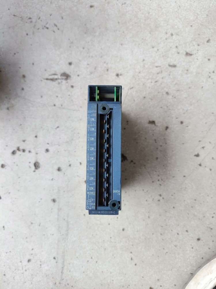 Q68DAIN三菱PLC拆机包好成色实拍功能正常.外