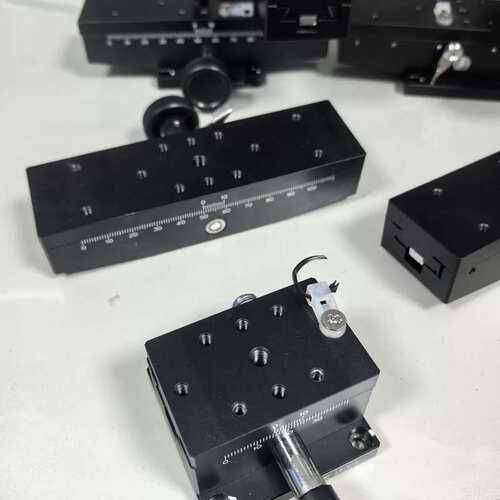 日本中央精机，LD-112，LS-612，手动微调滑台。燕尾(议价）