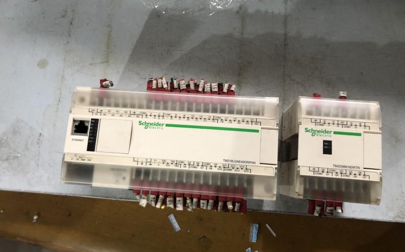 拆机施耐德TM218LDAE40DRPHN,带扩展TM2DM