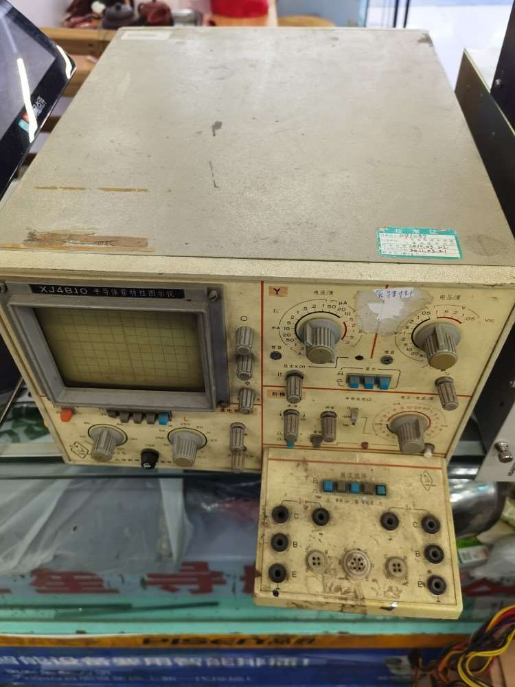 新建半导体管特性图示仪XJ4810成色如图不知好