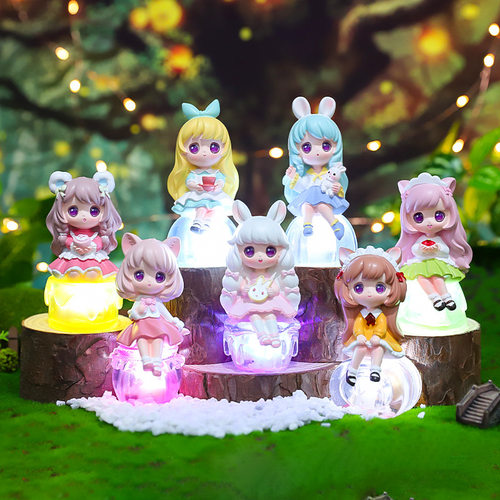 带灯手办送女孩盲盒创意礼物现货