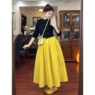 高级感气质黑色短款针织开衫上衣秋天氛围感鹅黄色半身裙两件套