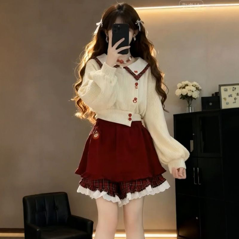 灯笼袖针织上衣+格纹花边短裙