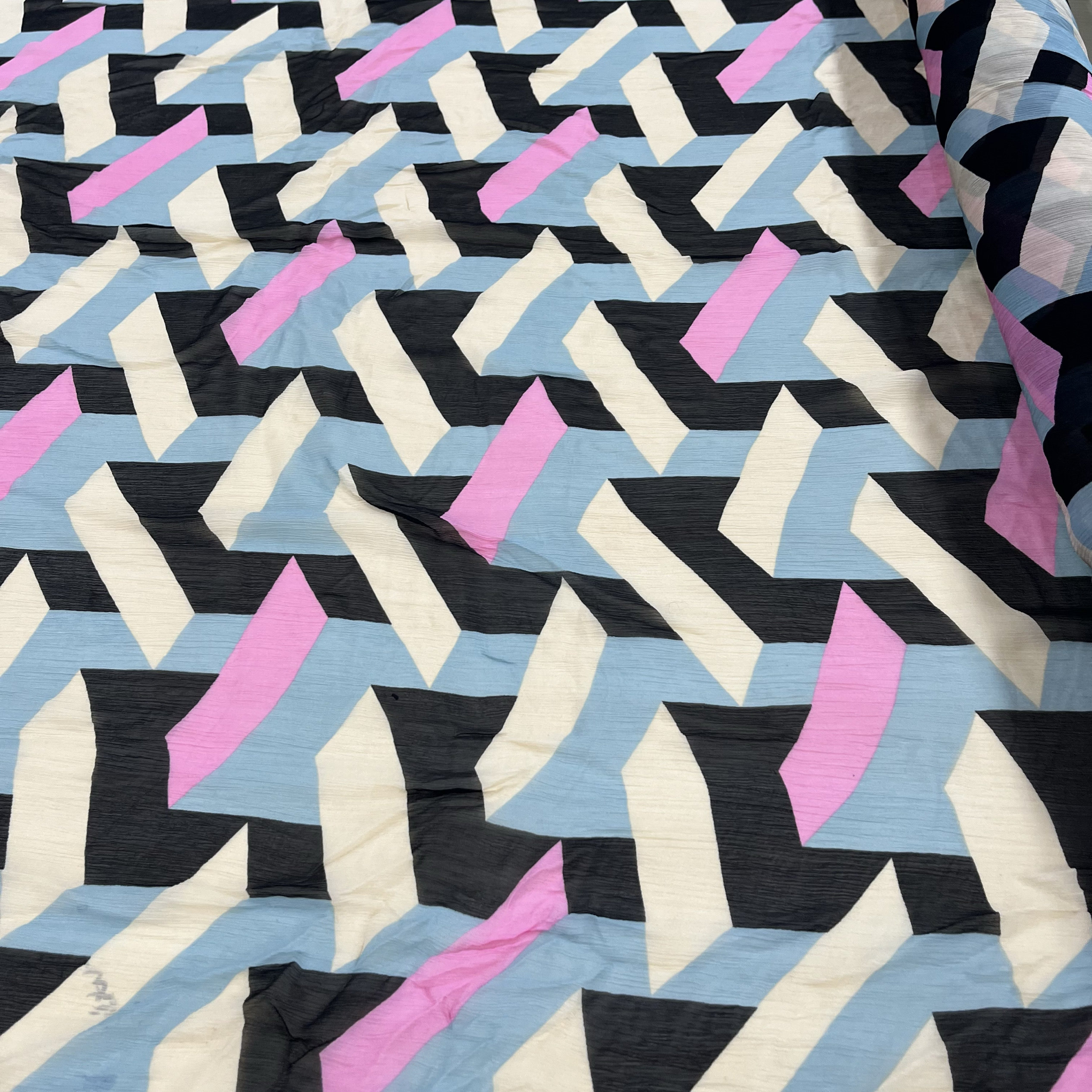 夏季薄款真丝顺纡面料 私人订制女装布料