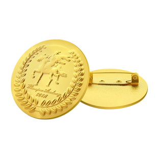 骑士奔马术协会徽章定制 金色浮雕立体英美欧式胸章别针 企业胸针