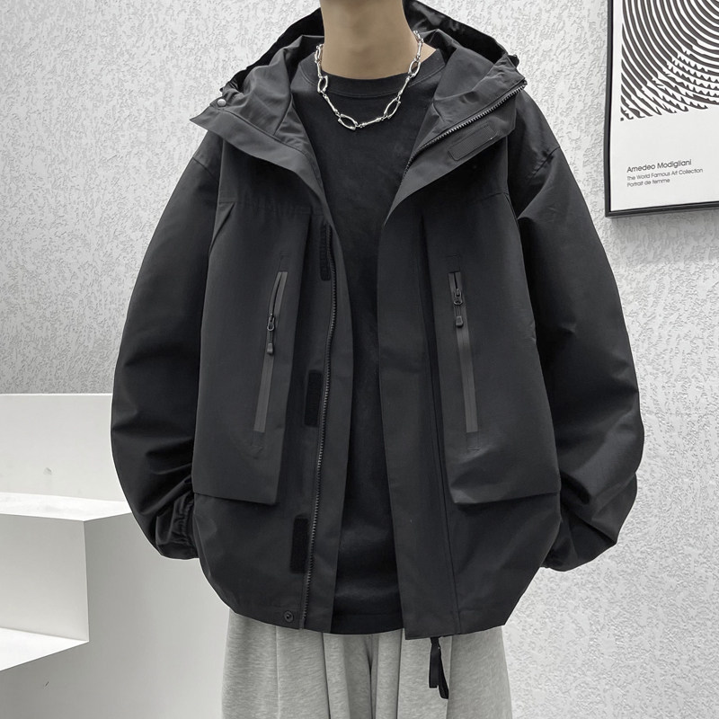 冲锋衣休闲外套男生秋冬季新款户外防水风衣青少年连帽工装夹克潮