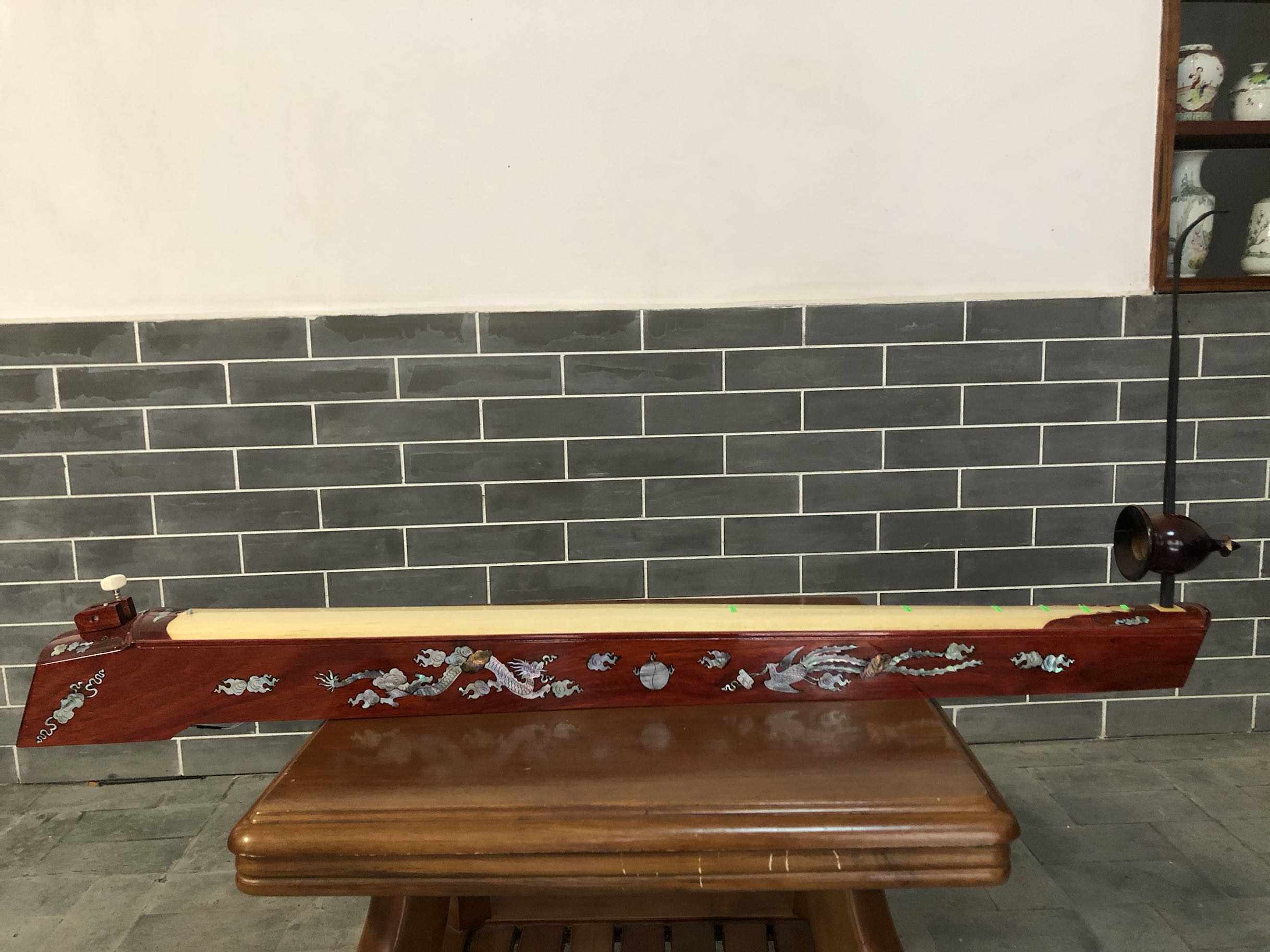 新独弦琴龙纹图案高档初学舞台型越南进口乐器内置拾音器和扩音器