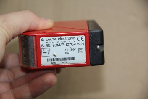 leuze传感器实物拍摄现货