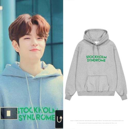 StrayKids金昇玟街拍同款卫衣服