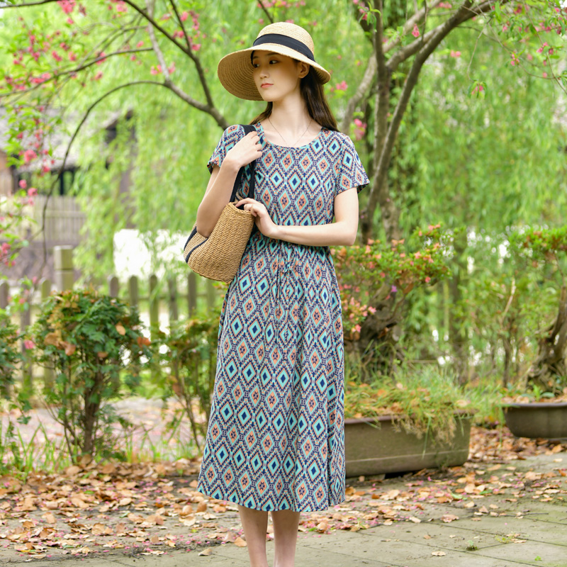 棉绸时尚连衣裙女夏2025夏季新款人造棉绵中长款长款海边度假裙子