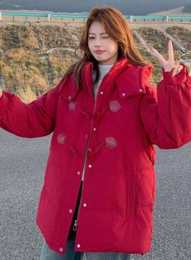 红色保暖服女款冬季20b170-25925款宽棉松休闲牛角扣连帽棉衣棉外