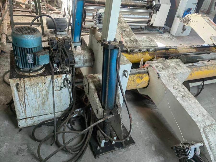 1月7日赤峰实业公司所有的设备等网络拍卖公告