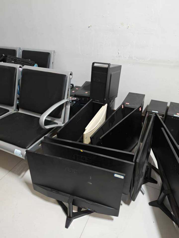 1月15日赤峰某库房内的型号为L805型，喷墨打印机一台网络拍卖公告