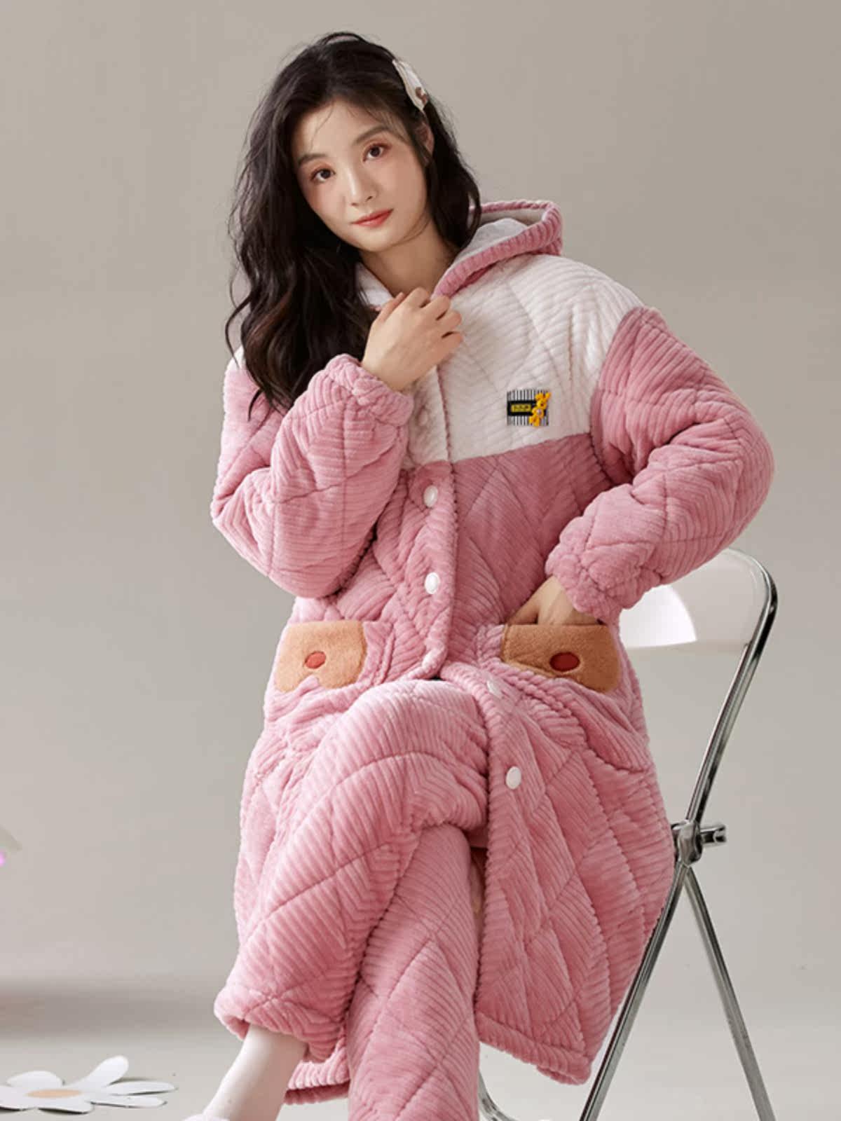 PAJAMAS WOMENS AUTUMN AND WINTER CORAL VELVET AND THICKENED THREE-LAYER PADDED DRESSING GOWNS WEAR SWEET AND CUTE HOODED LOUNGEWEAR