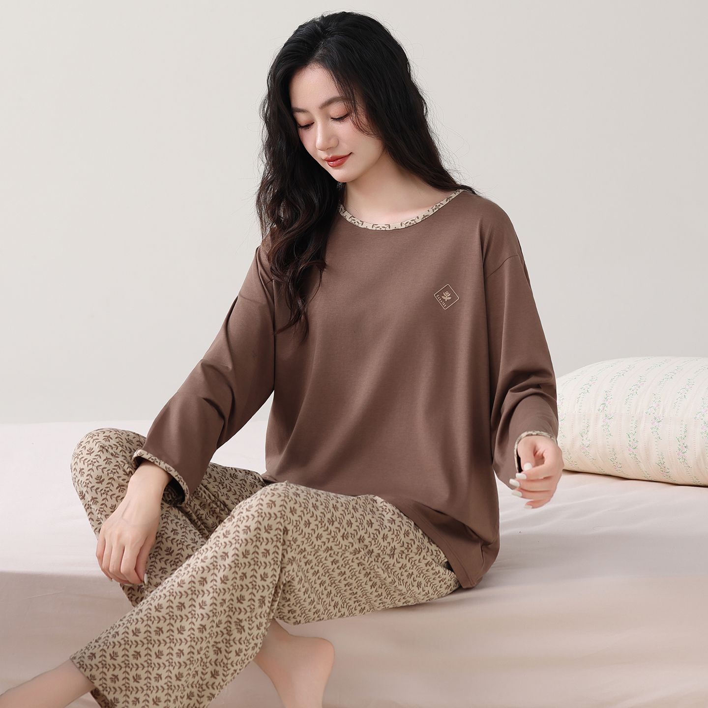 睡衣女春秋纯棉长袖带胸垫可外穿