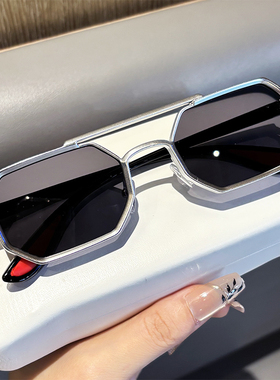 美式复古朋克墨镜男款大脸开车专用高级感防紫外线痞帅太阳眼镜女