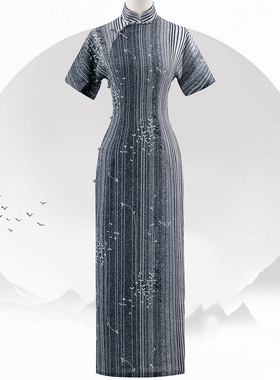 灰色竖条纹旗袍2025新款改良年轻款日常可穿复古民国风连衣裙