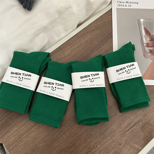 墨绿色袜子女纯色中筒袜日系简约堆堆袜ins潮流运动长袜配鲨鱼裤