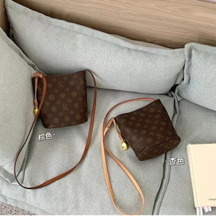 优库迪斯UK包包女斜挎包简约百搭大气2025新款夏大容量爆款水桶包