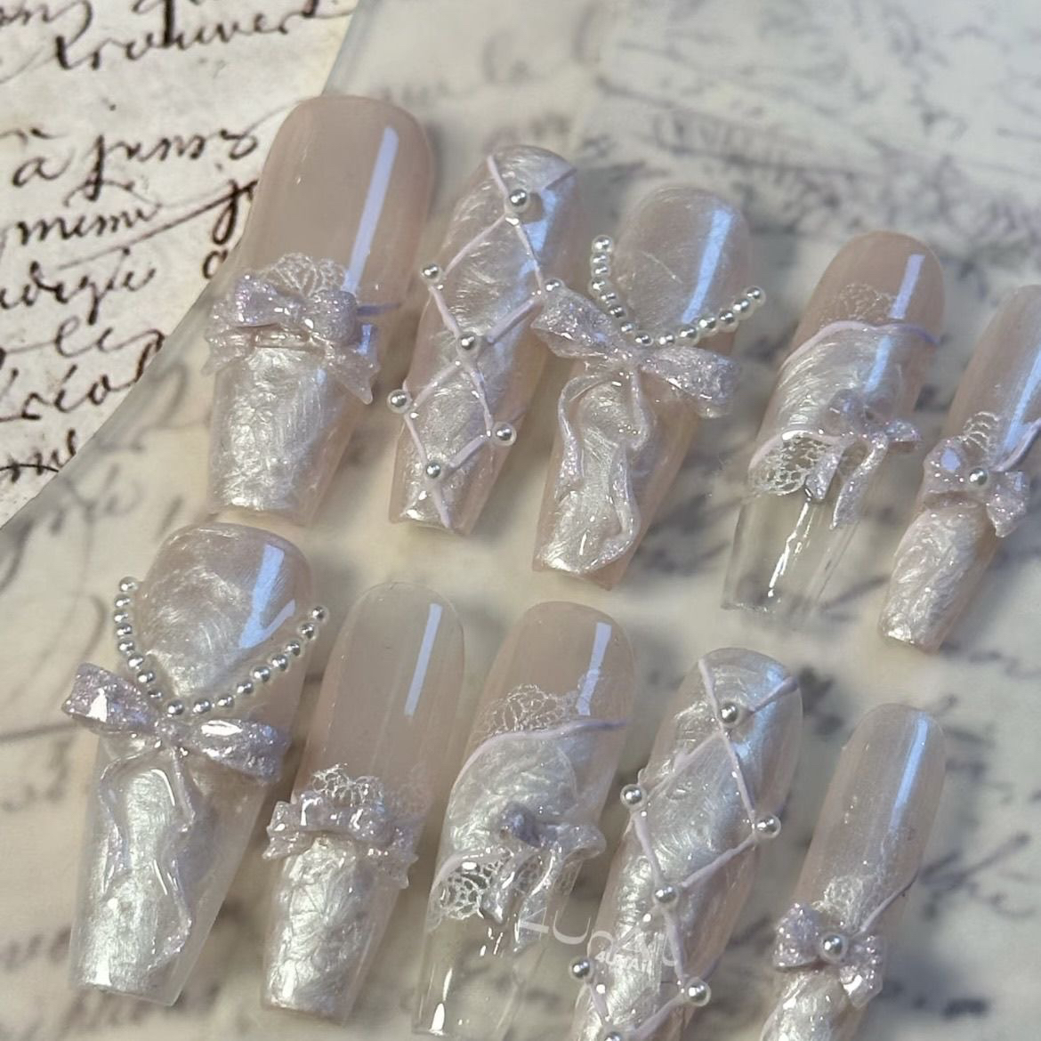 纯手工定制穿戴甲公主风少女蕾丝蝴蝶结珠光复古美甲可拆卸假指甲